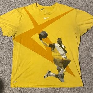 Kobe Bryant Nike LA Los Angeles Lakers Graphic Tee Tshirt